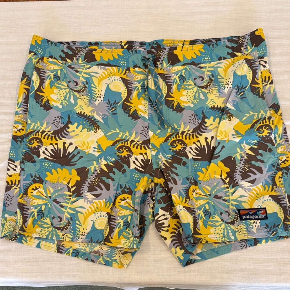 Patagonia Multicolor Leaf Print Shorts